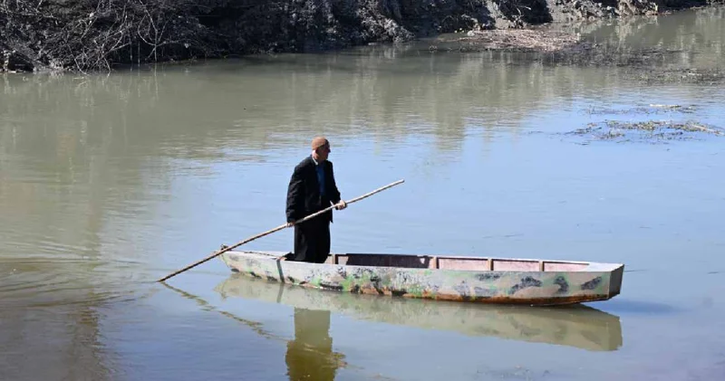 Kuruyan göl su tuttu: Yerli Robinson 10 yıl sonra geri döndü