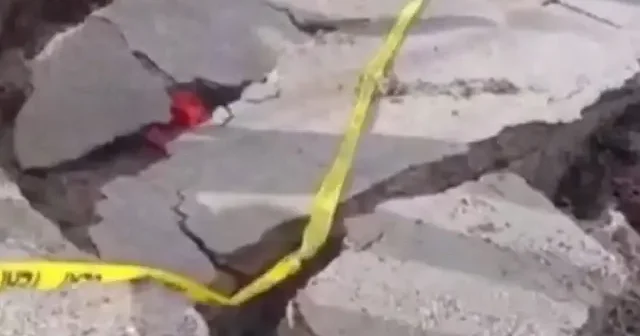 Bitlis te yağmur sonrası köy yolunda çökme meydana geldi VİDEO İZLE