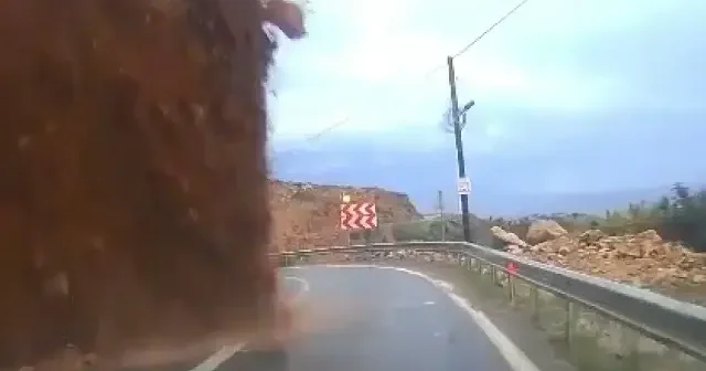 Heyelan anında radyoda duyulan manidar ayetler: Mülk Suresi okunurken kaya parçaları yağdı VİDEO İZLE