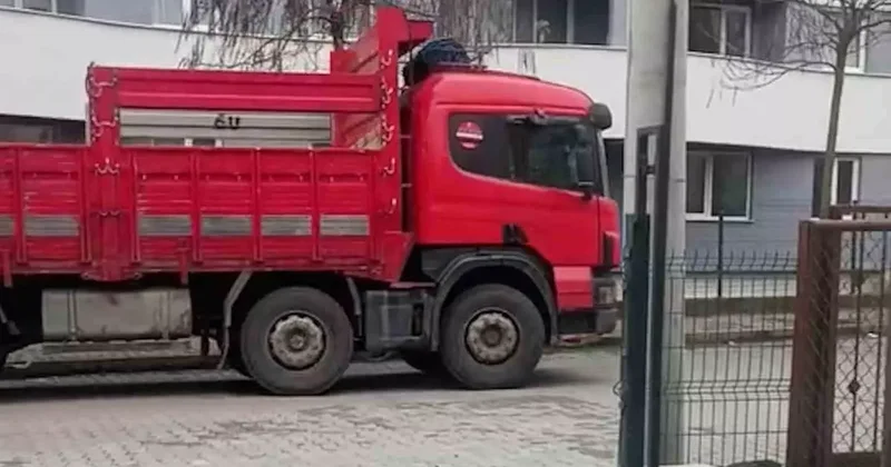 Bolu’da çalıntı tır sokakta park halinde bulundu