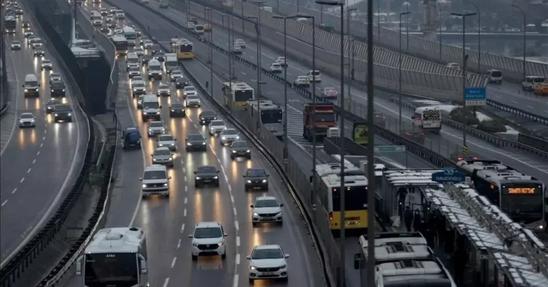 Ramazan Bayramı sona erdi, İstanbul da trafik yoğunluğu başladı
