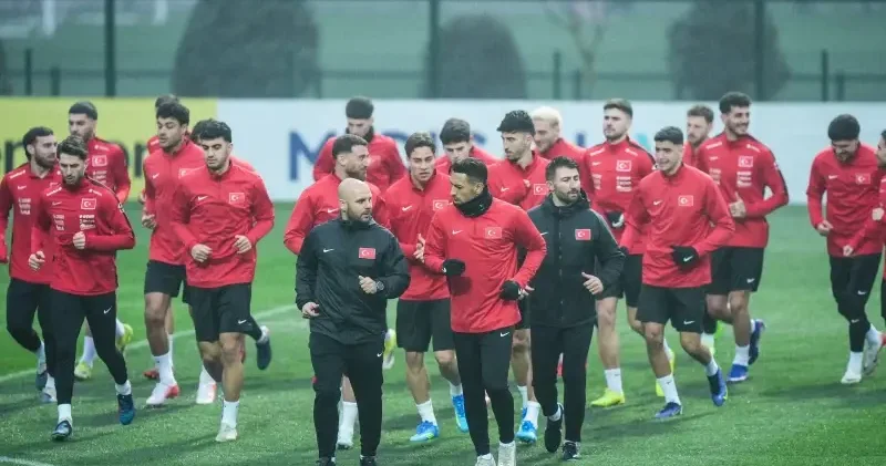 A Milli Takım idmanına sürpriz ziyaret: Kulüp başkanı yakından takip etti Futbol Haberleri