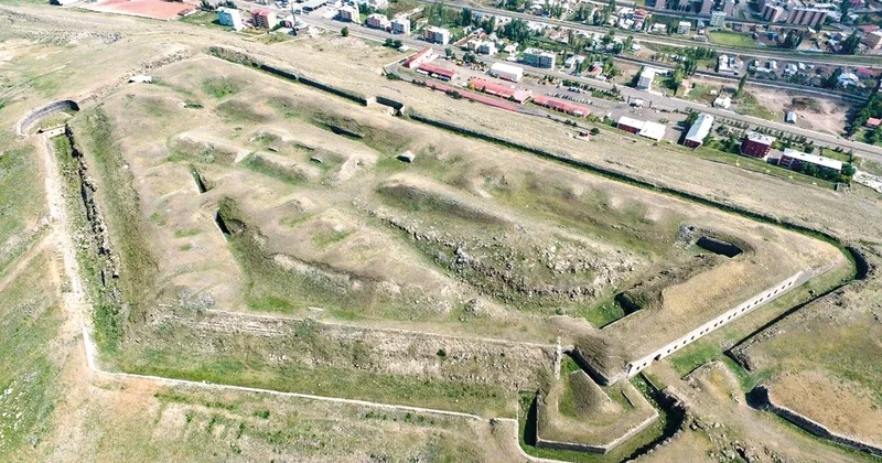 Kars tabyaları göreni büyülüyor... Düşmana set çekiyorlardı
