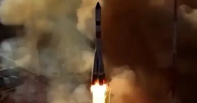 Kazakistan dan fırlatılan Rus roketi 2.5 ton hayati malzemeyi uzaya taşıyacak VİDEO İZLE