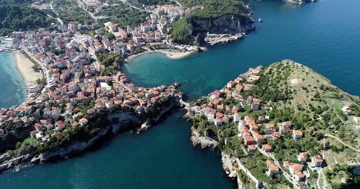 Ramazan Bayram tatilinde 6 bin nüfuslu turistik ilçeye 56 bin kişi geldi