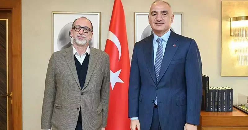 Bakan Ersoy, küratör Molinari yi kabul etti