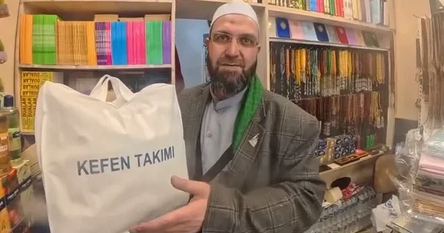 Konya da bir genç ölümü hatırlamak için kendisine kefen takımı aldı: Paylaşım kısa sürede milyon izlendi VİDEO İZLE