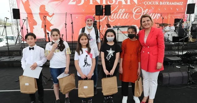 CHP nin 23 Nisan tanıtımıyla ilgili Atatürk tepkisine cevap: Çifte standart Kocaeli Haberleri