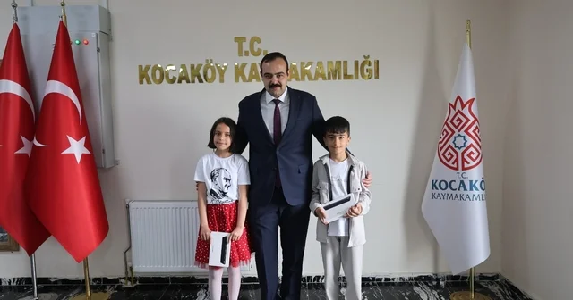 Kocaköy de çocuklara temsili kaymakamlık sertifikası verildi Diyarbakır Haberleri
