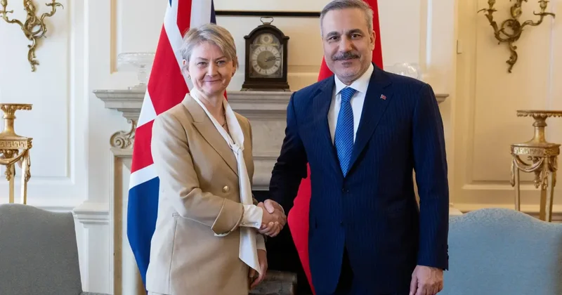 Türkiye ve İngiltere anlaşma sağladı! Bakan Fidan imzayı attı