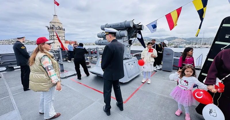 23 Nisan’da askeri gemiler ziyarete açıldı