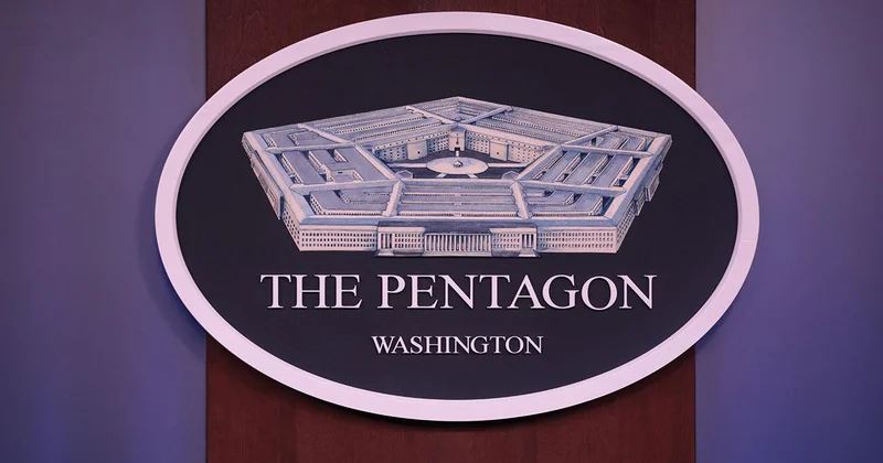 Pentagon: ABD Donanma Sekreteri John Phelan görevinden ayrıldı