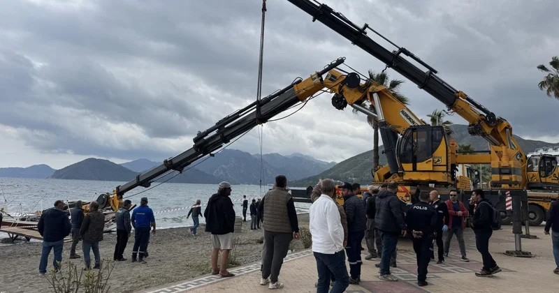 Marmaris te kırılan vinç taşıma kolunun altında kalan işçi öldü