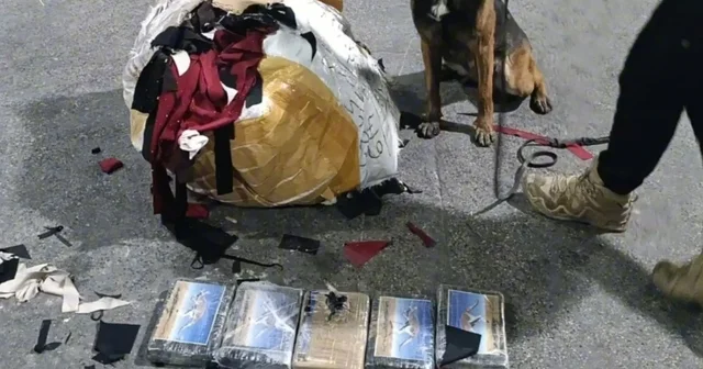 Mersin de bir işyerinde 5 kilo 872 gram kokain ele geçirildi Mersin Haberleri