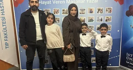 Önce kızı, sonra ikiz çocukları kemik iliği nakli ile hayata tutundu