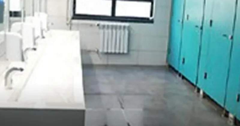 Ortaokul tuvaletinde tabanca Sözcü Gazetesi