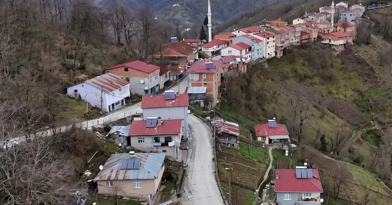 Türkiye nin bu köyünde yaşayanlar birkaç adımla il değiştiriyor Sözcü Gazetesi