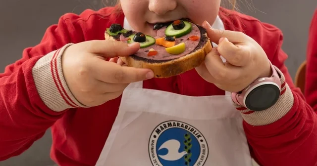 Zeytin kültürü minik şeflerle geleceğe taşınıyor Marmarabirlik ten örnek proje Bursa Haberleri