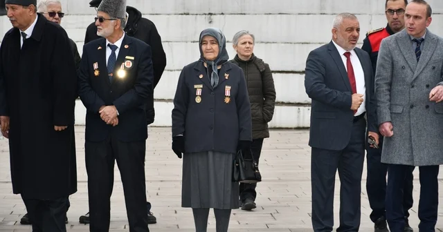Gazi eşinin vasiyetiyle 10 yıldır tüm resmi törenlere katılıyor Zonguldak Haberleri
