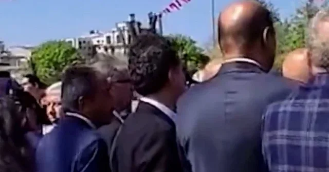 CHP’lilerden tepki çeken davranış: Gaziantep’te 23 Nisan kutlamalarında çocuklara sırtlarını döndüler VİDEO İZLE