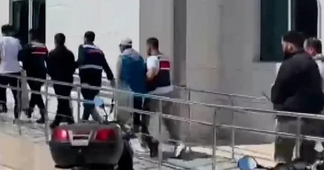 Adana merkezli operasyonda uyuşturucu kullanımını özendirdiği iddiasıyla 16 zanlı tutuklandı VİDEO İZLE