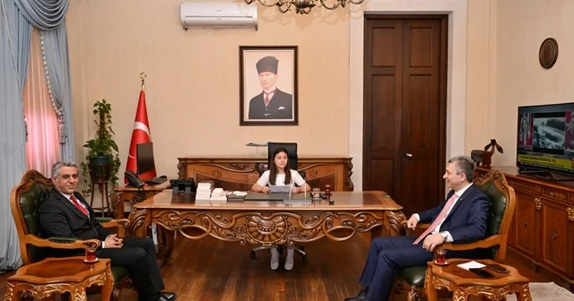 Valilik makamını temsili devralan Nazenin: Savaşların değil oyunların konuşulduğu bir gelecek için barış çağrımızı yineliyoruz Antalya Haberleri