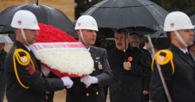 Son dakika: Milli Eğitim Bakanı Yusuf Tekin Anıtkabir i ziyaret etti Son dakika haberleri