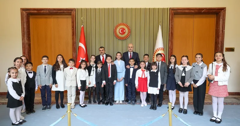 TBMM Başkanı Kurtulmuş, koltuğunu 6 ncı sınıf öğrencisi İnci ye devretti