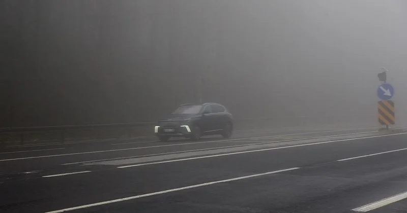 Bolu Dağı’nda yoğun sis: Görüş 30 metreye düştü