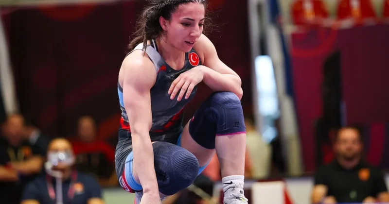 Milli güreşçi Avrupa ikincisi oldu, gözyaşlarını tutamadı Sözcü Gazetesi