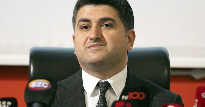 Rüşvet soruşturmasında tutuklanan Ataşehir Belediye Başkanı Onursal Adıgüzel görevinden uzaklaştırıldı.