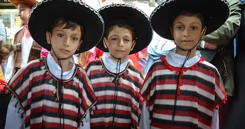 Üçüzler, 23 Nisan kutlamalarında ilgi odağı oldu