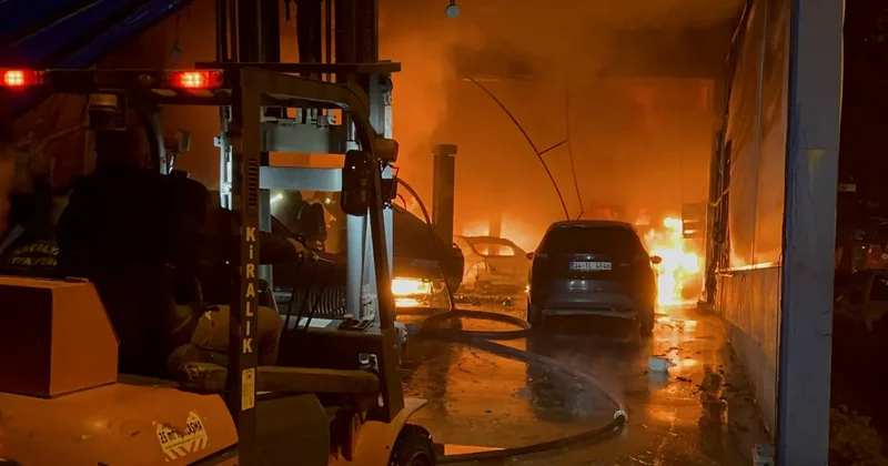 Tamirhanede yangın! 5 araç alev alev yandı