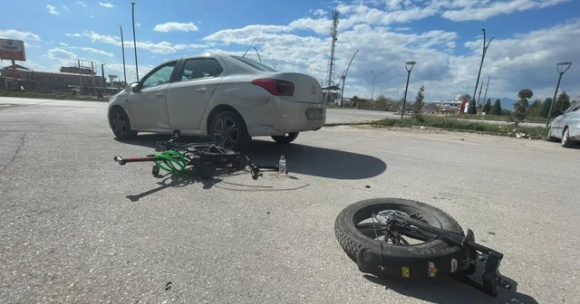 Otomobille çarpışan elektrikli bisiklet ikiye bölündü: 1 yaralı Karaman Haberleri