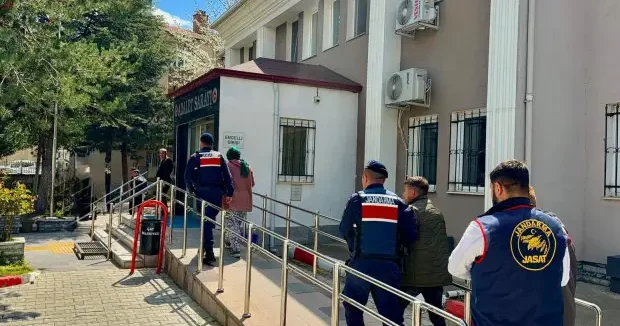 Afyonkarahisar haberleri Afyonkarahisar daki şüpheli ölüm çözüldü! İntihar denildi cinayet çıktı 23 Nisan 2026