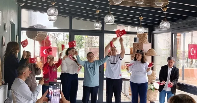 Minik öğrencilerden rehabilitasyon merkezi sakinlerine ziyaret Edirne Haberleri