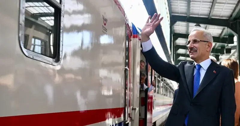 Bakan Uraloğlu: Tiyatro Treni, 4 Mayıs ta Ankara dan yola çıkacak