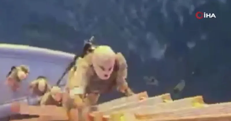 Hürmüz’de gerilim: İran gemi baskını görüntülerini yayınladı