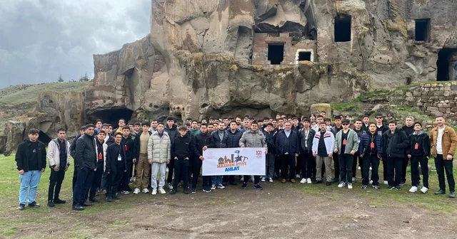 Maziden Atiye Ahlat programı gençleri tarihle buluşturuyor Bitlis Haberleri