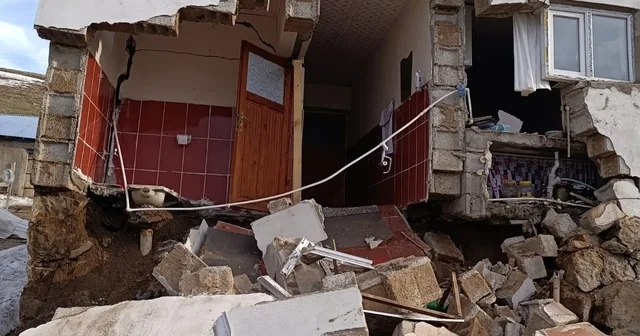 Patnos ta deprem sonrası inceleme Ağrı Haberleri