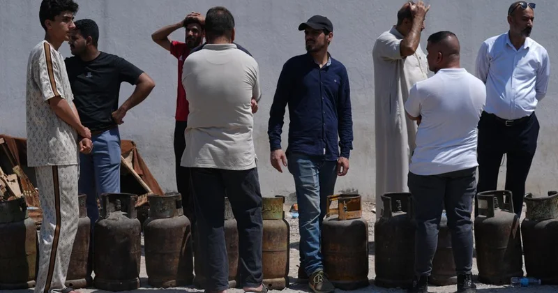 Bağdat ta tüp gaz kuyruğu