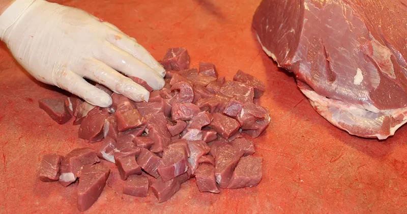Kurban bayramında en sağlıklı et pişirme yöntemlerini açıkladı