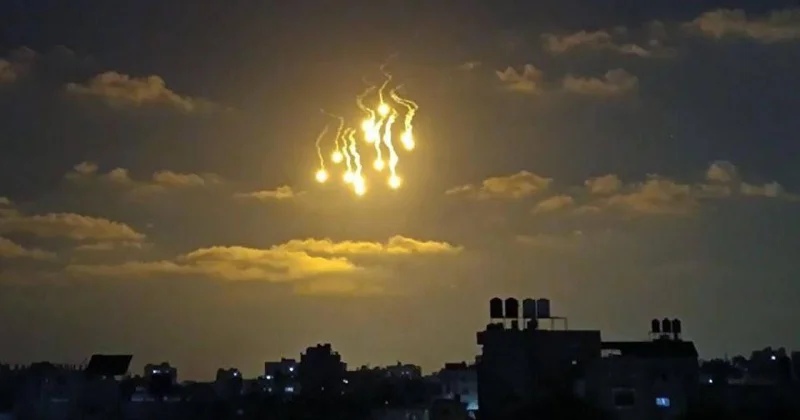 Hamas: İsrail’in gece boyunca Gazze’de evleri hedef alması ateşkes anlaşmasına açık bir darbedir