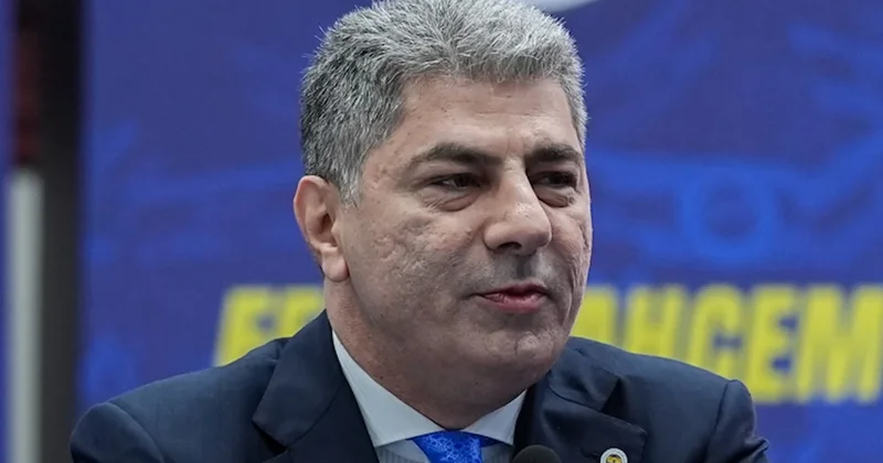 Hakan Safi büyük oynuyor... Aziz Yıldırım a kürsüden olay gönderme Sözcü Gazetesi