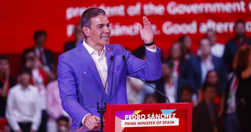 İspanyol aşırı sağı Başbakan Sanchez in istifası talebiyle gösteri yaptı Dış Haberler