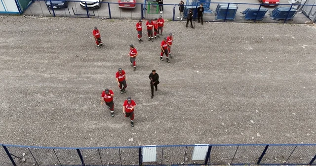 Kurban yakalama timine komando eğitimi Ekipler kaçan kurbanları yakalamak için şınav çekiyor, keskin nişancılık eğitimi alıyor Kayseri Haberleri