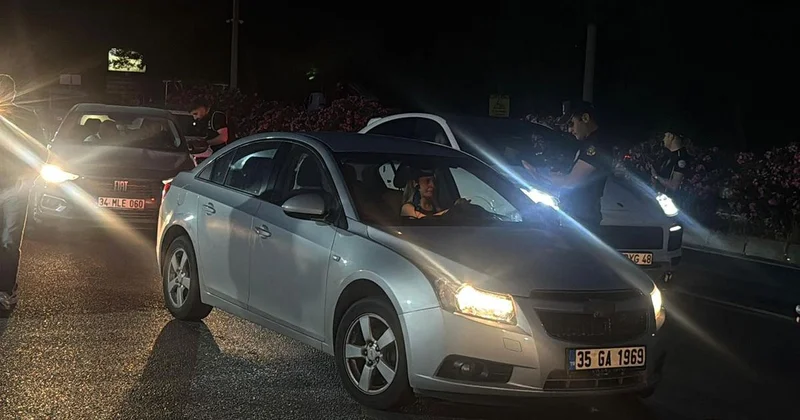 Bodrum girişinde bayram yoğunluğu: Polis ekiplerinden sıkı denetim