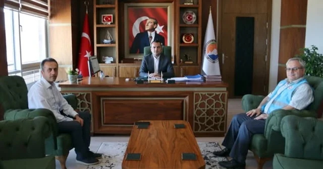 Finike Kaymakamı Çelik, Diyanet Vakfı na kurban bağışında bulundu Antalya Haberleri