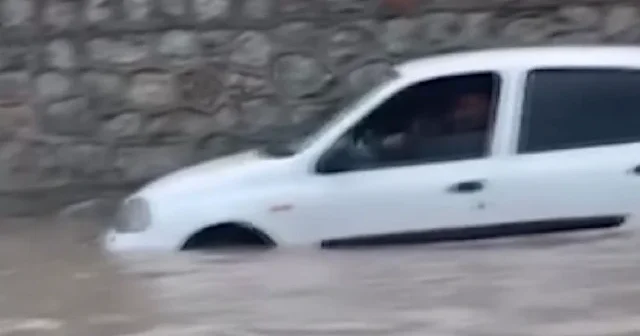 Manisa da şiddetli yağış hayatı felç etti: İzmir Ankara kara yolu kilitlendi VİDEO İZLE