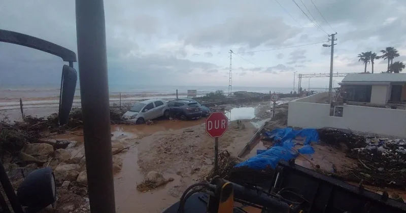 Sel felaketinden acı bilanço: 4 ölü var, kayıp vatandaşı arama çalışmaları devam ediyor